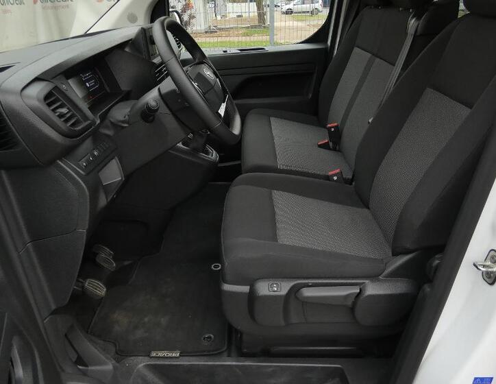 Toyota ProAce 18