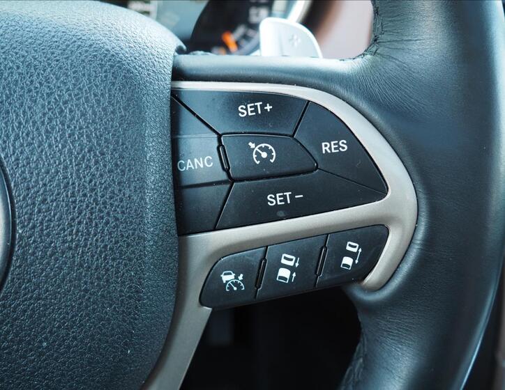 Jeep Grand Cherokee 18