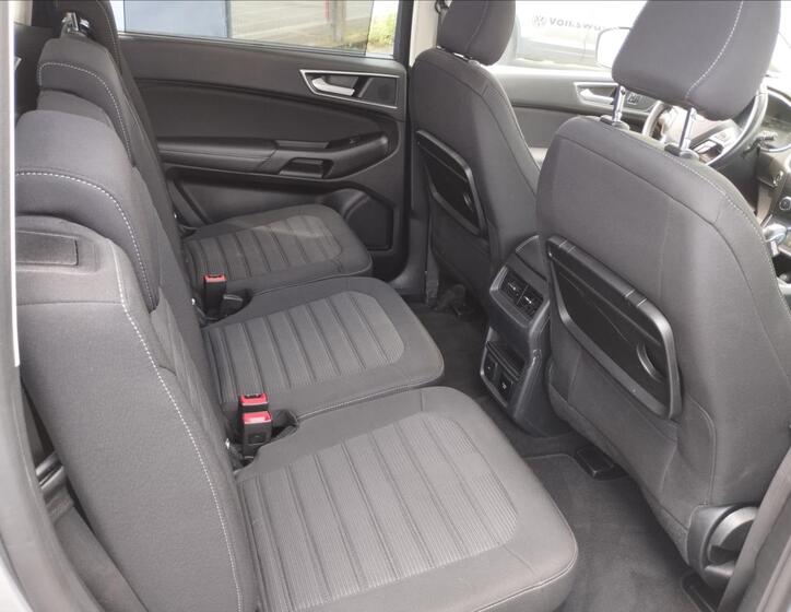 Ford Galaxy 9