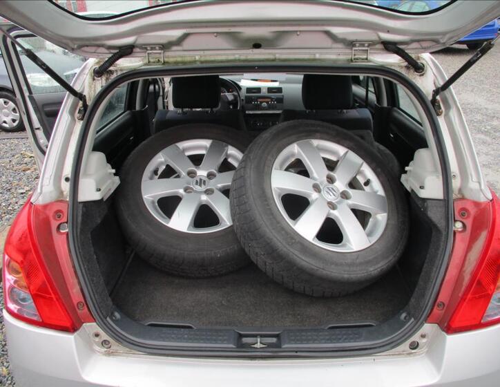 Suzuki Swift 9