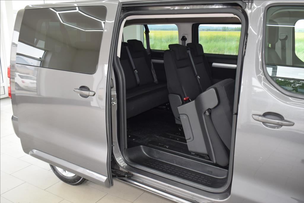 Peugeot Traveller