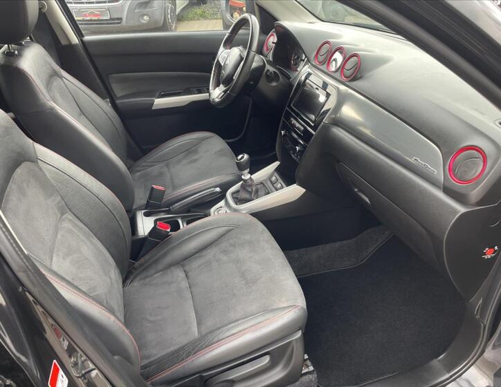 Suzuki Vitara 6
