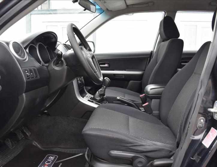 Suzuki Grand Vitara 15