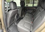 Land Rover Defender 24