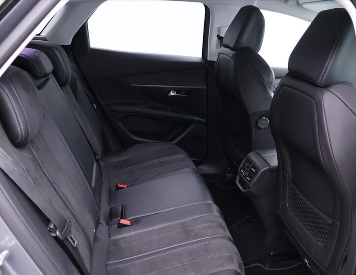 Peugeot 3008 13