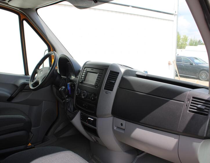 Mercedes-Benz Sprinter 10