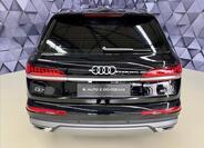 Audi Q7 6