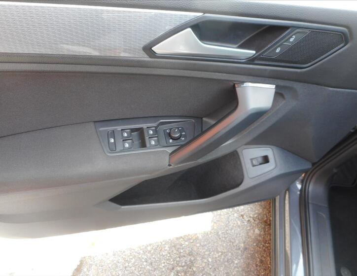 Volkswagen Tiguan 10