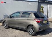 Toyota Yaris 5