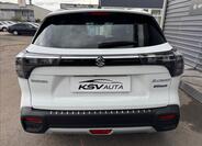 Suzuki S-Cross 8
