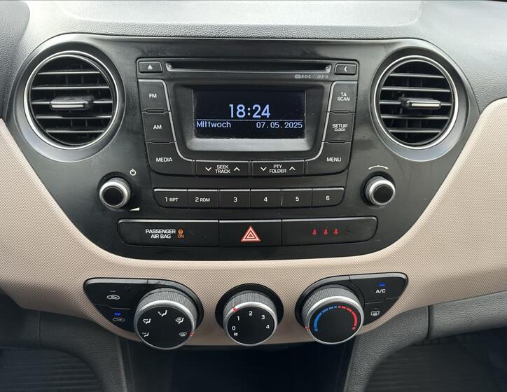 Hyundai i10 16