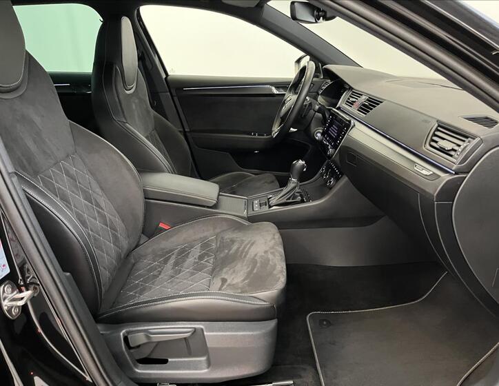 Škoda Superb 24