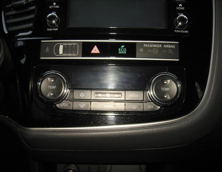 Mitsubishi Outlander 26