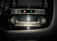 Mitsubishi Outlander 26