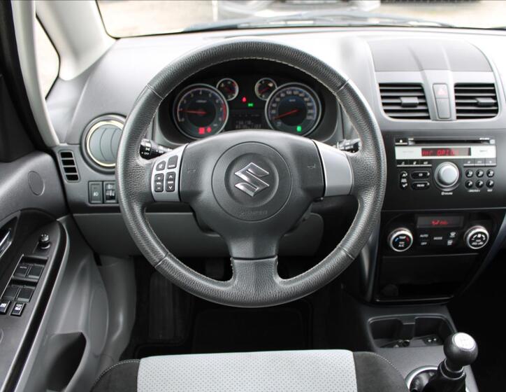 Suzuki SX4 10