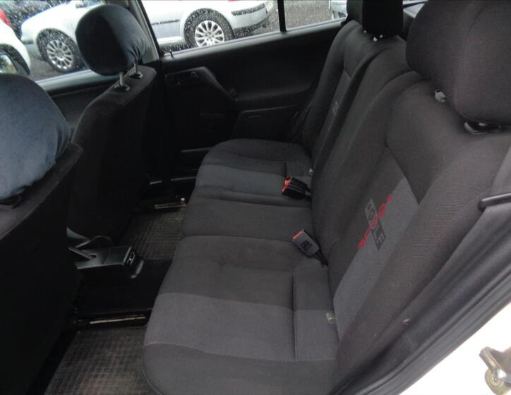Volkswagen Golf 11