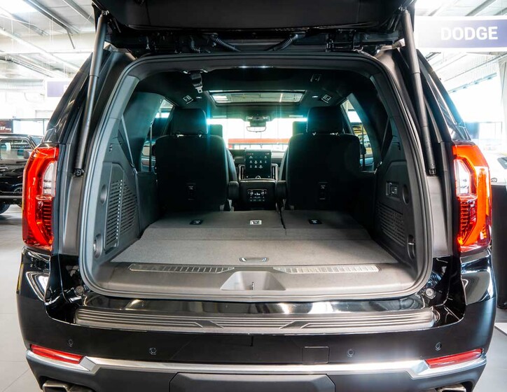 GMC Yukon 8