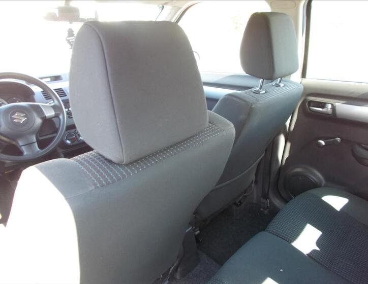 Suzuki Swift 15
