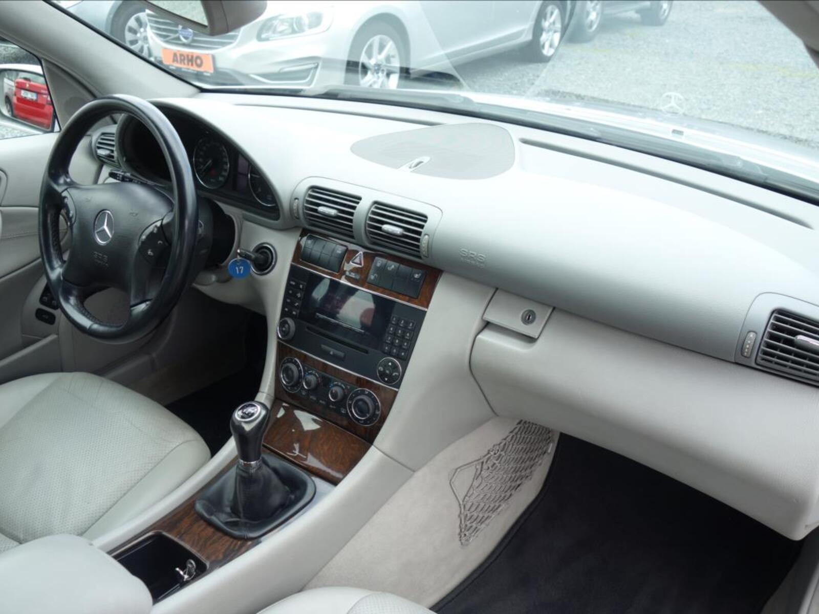 Mercedes-Benz Třídy C 12