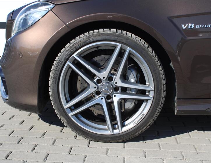 Mercedes-Benz Třídy E 9