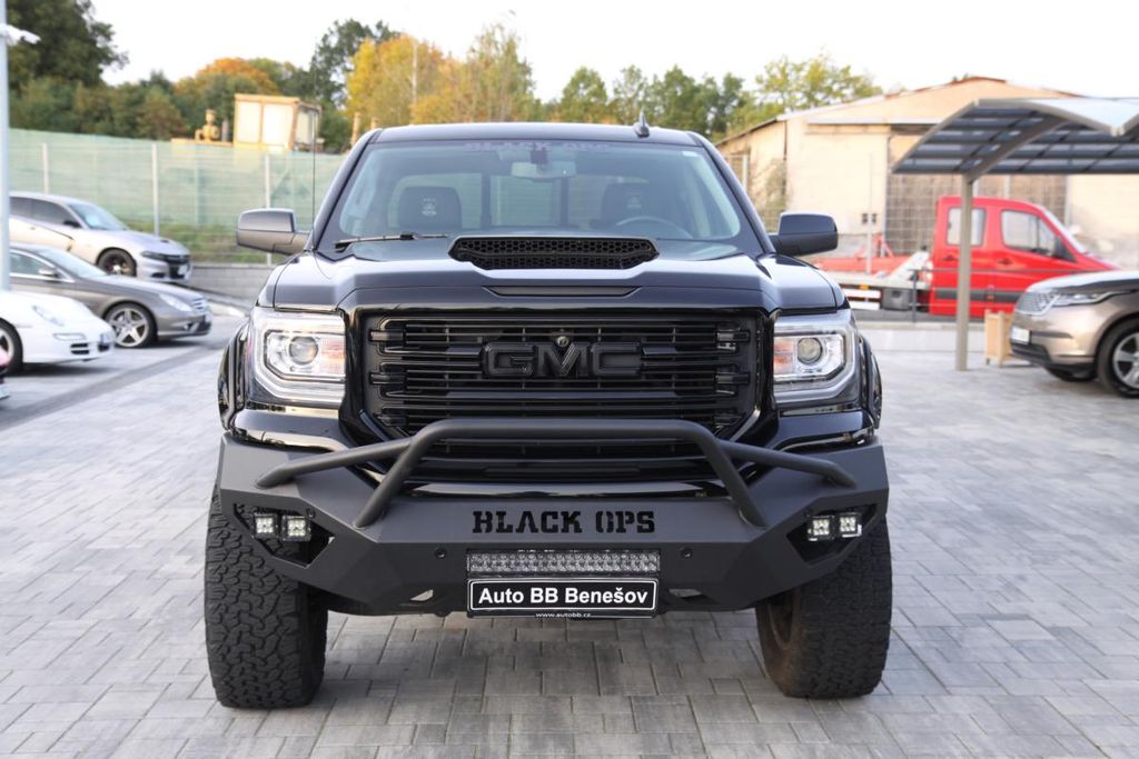 GMC Sierra