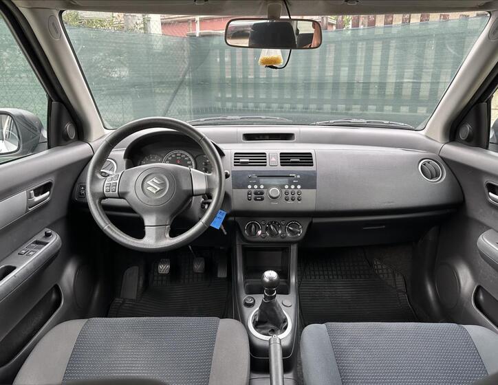 Suzuki Swift 14
