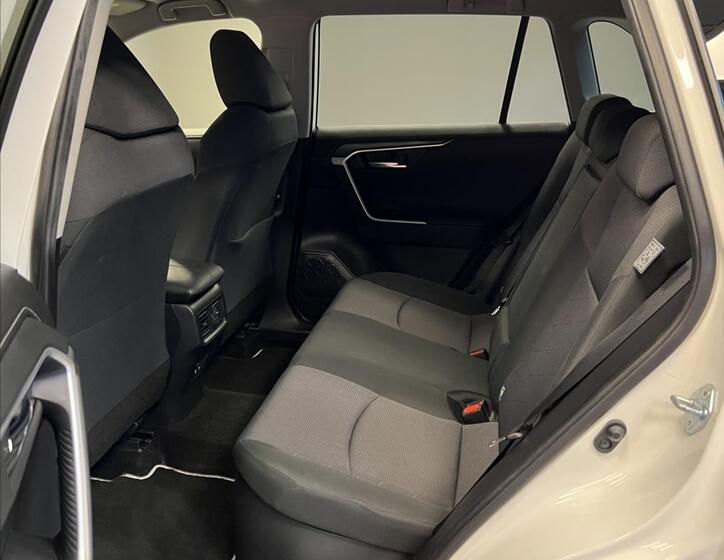 Toyota RAV4 10