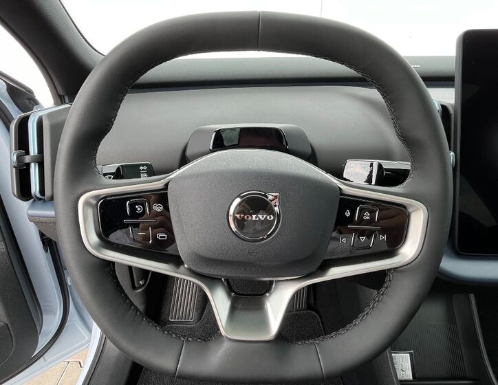 Volvo EX30 6