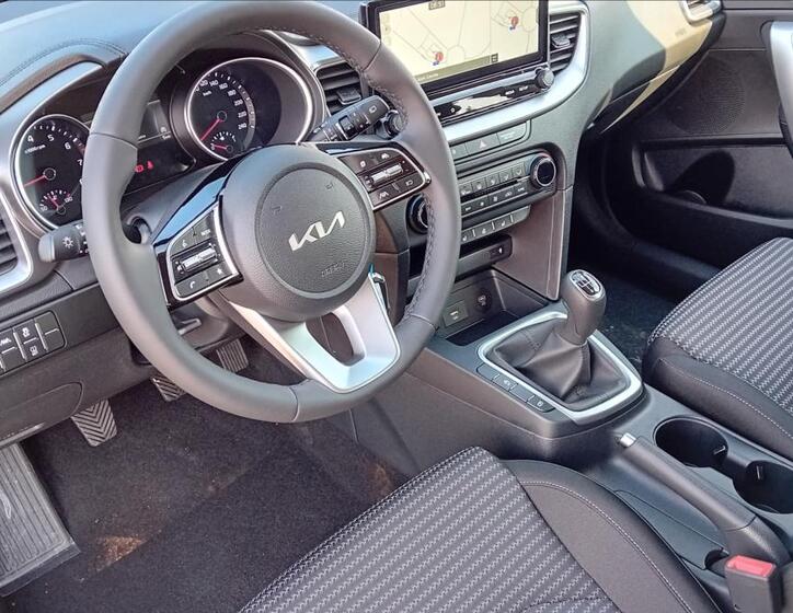 KIA Ceed 8