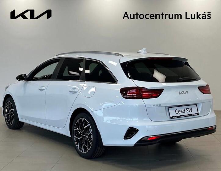 KIA Ceed 4