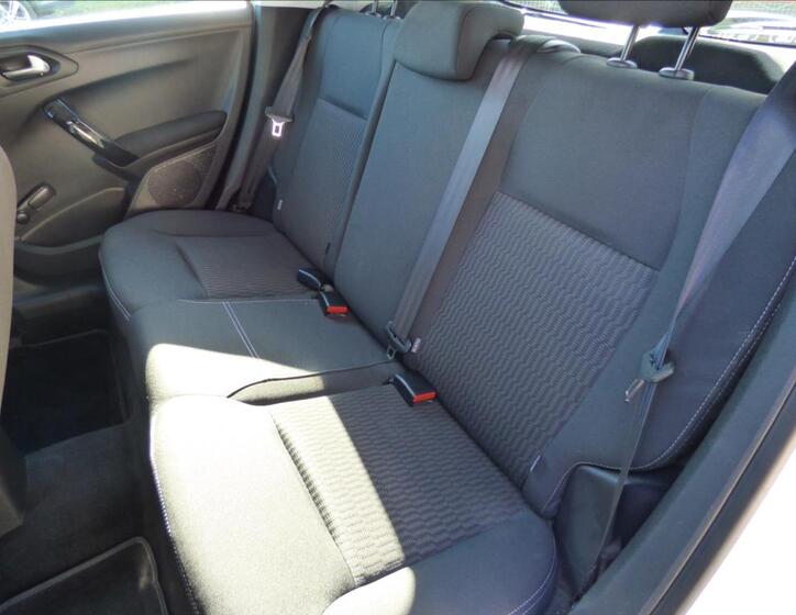 Peugeot 208 37