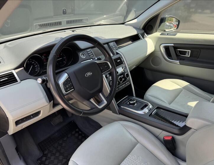 Land Rover Discovery Sport 12