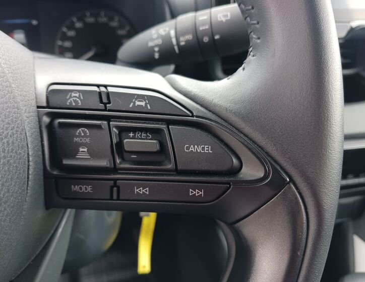 Toyota Yaris 18