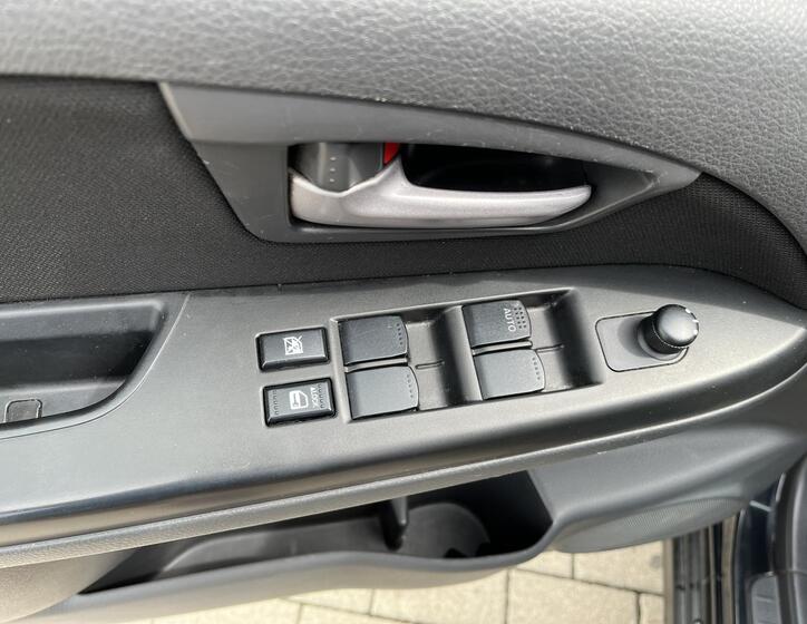 Suzuki SX4 11