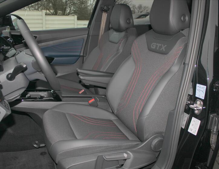 Volkswagen ID.4 8