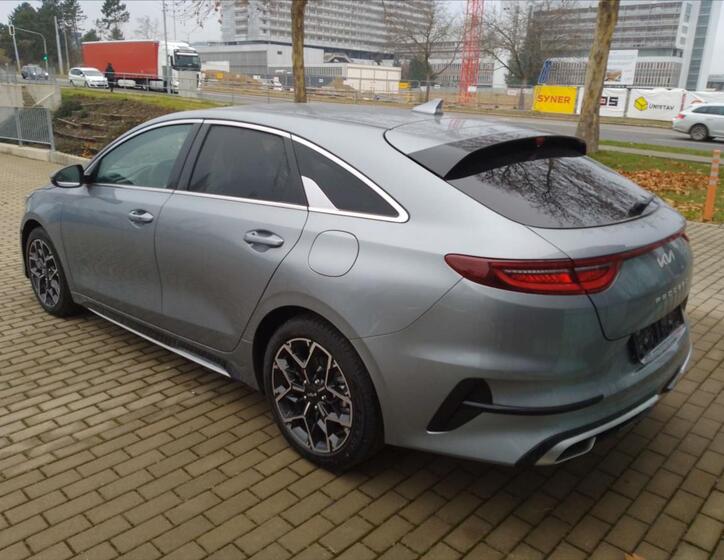 KIA ProCeed 3