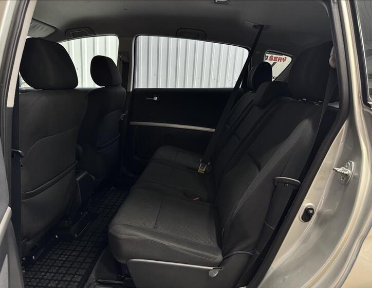 Toyota Corolla Verso 24