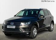 Volkswagen Touareg 1