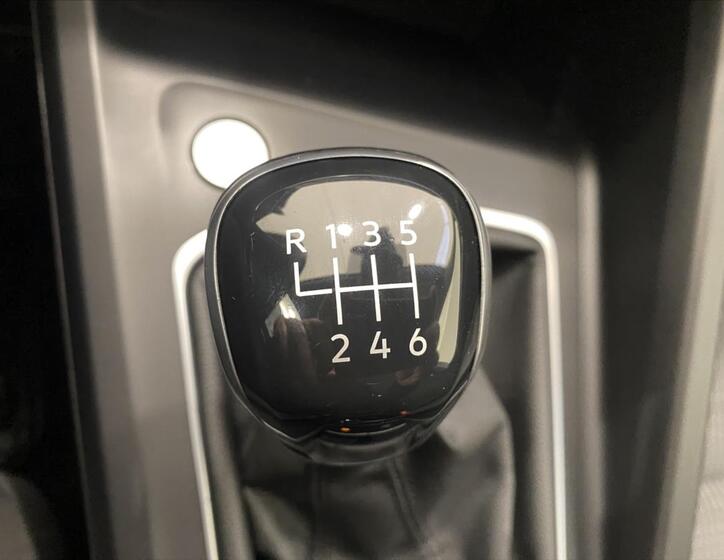 Volkswagen Golf 18