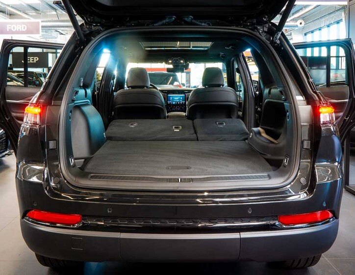 Jeep Grand Cherokee 6