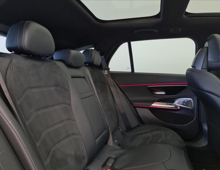 Mercedes-Benz Třídy E 19