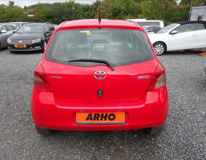 Toyota Yaris 4
