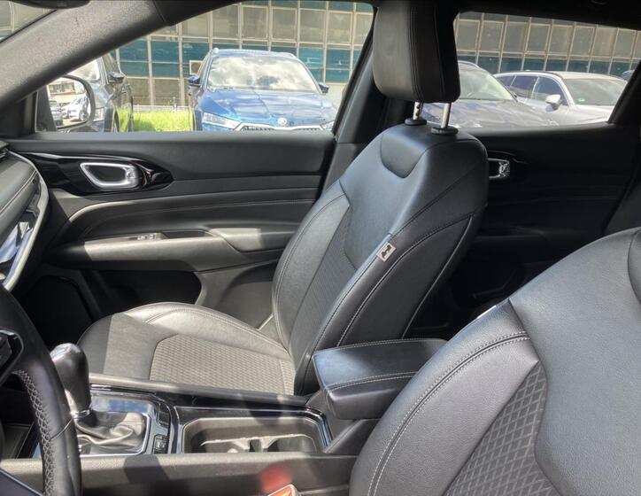 Jeep Compass 10