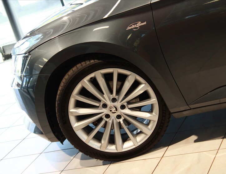 Škoda Superb 37