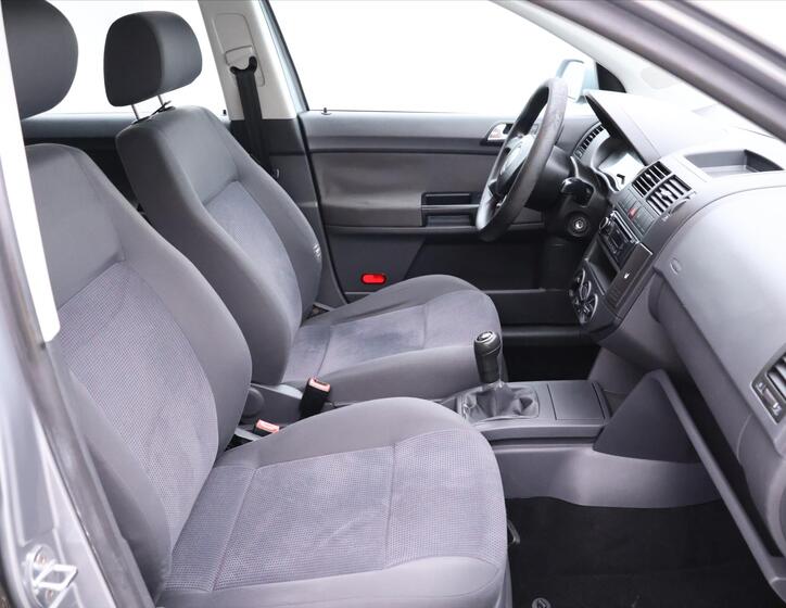 Volkswagen Polo 11