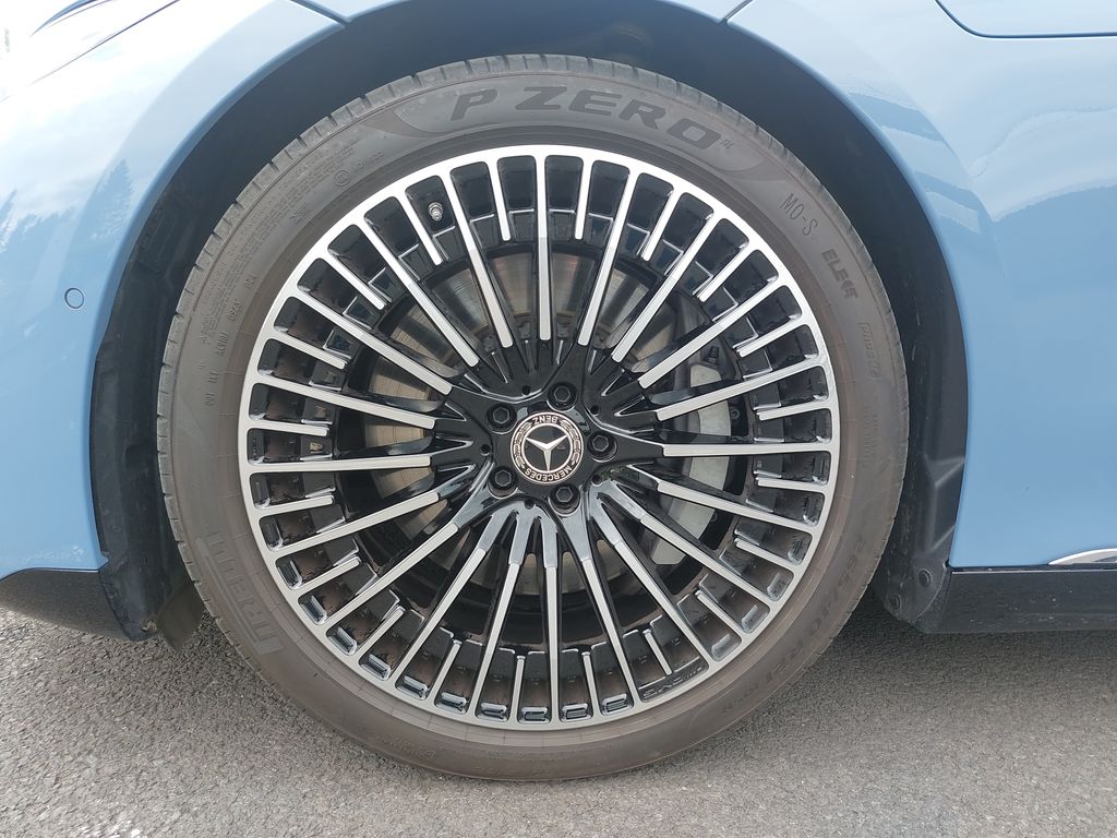 Mercedes-Benz EQS