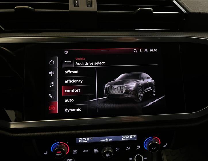 Audi Q3 7