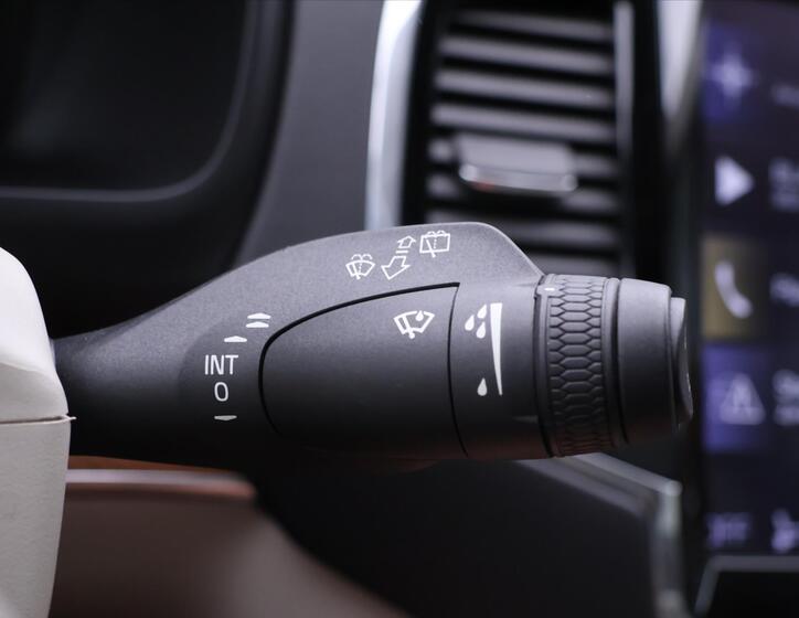 Volvo XC90 25