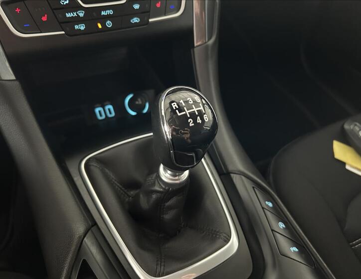 Ford Mondeo 17