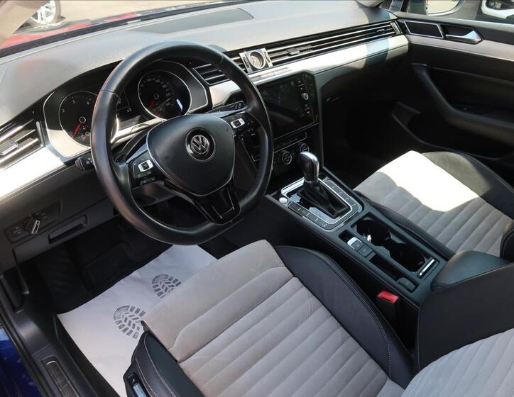 Volkswagen Passat 8